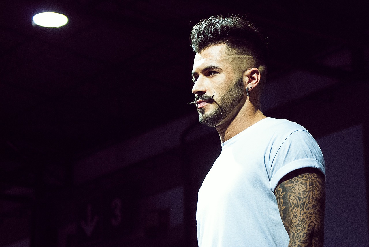 ทรงผมชายหัวเถิก pantip