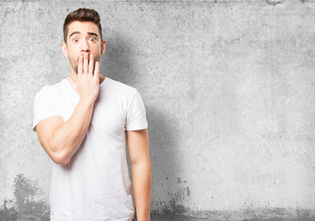 ฝันว่าเขี้ยนคิ้ว ผมบาง หัวล้าน ! 10 ความหมายทำนายฝันที่พึงระวัง!