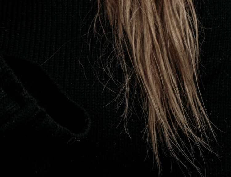 โคน ผม มัน ปลาย ผม แห้ง